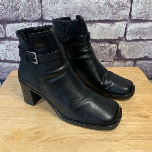 Expressions Shoes - Expressions Black Ankle Boots Size 9